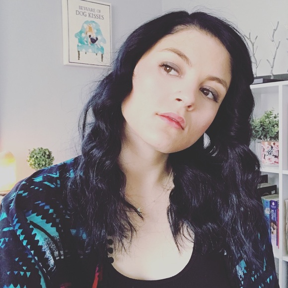 Meet your Posher, Abby - Picture 2 of 3